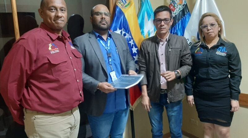 Alcalde de Lagunillas Rinde Cuentas: Entrega Informe de Gestión Financiera 2023 ante Contraloría Municipal