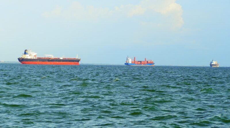 Emergencia en el Lago de Maracaibo: Lancha de Contratista de Pdvsa se Hunde en Lagunillas