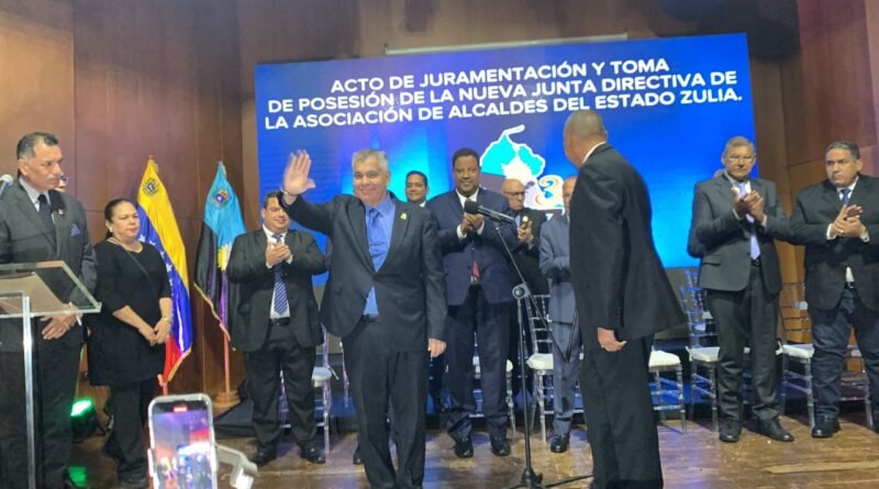 José Mosquera Adarme asumió como presidente de la Asociación de Alcaldes del estado Zulia