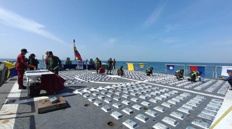Golpe al Narcotráfico: Incautan 3 Mil Kilos de Cocaína en Frontera Marítima con Granada; Seis Venezolanos Detenidos