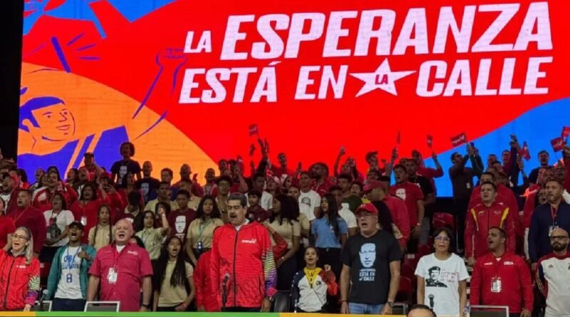 Maduro es proclamado candidato presidencial del PSUV