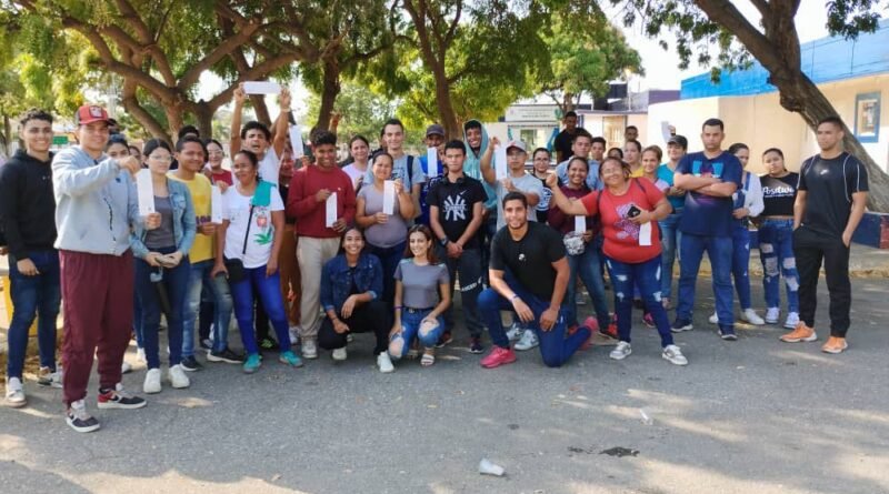 Entre 150 y 300 nuevos electores se inscriben a diario en el CNE de Maracaibo