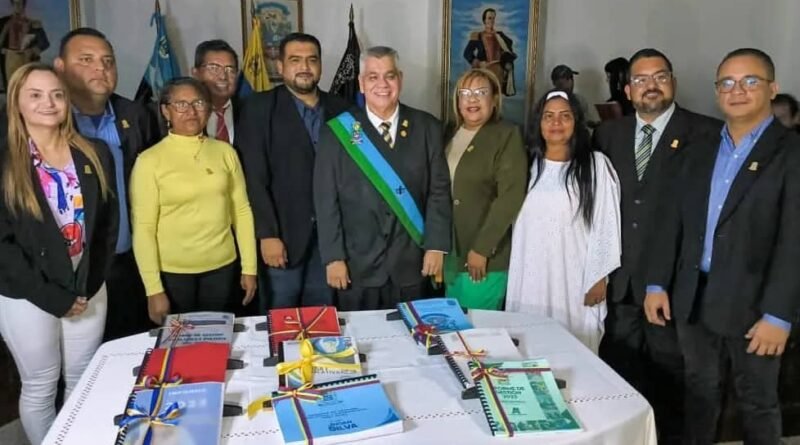 Concejales presentan informe de gestión política y legislativa del periodo 2023