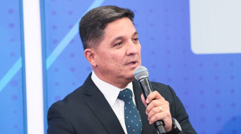 Jorge Márquez asume el desafío como nuevo Ministro de Energía Eléctrica