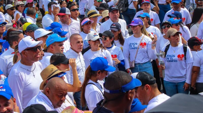 Rosales asistió a la caminata de la Misericordia por el reencuentro, paz, felicidad y prosperidad de los venezolanos