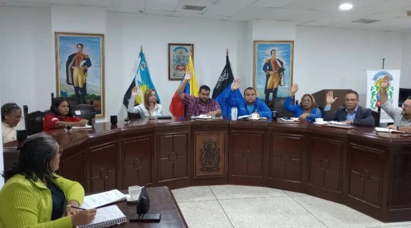 Ediles reforma ordenanza de ejidos y terrenos del municipio Lagunillas