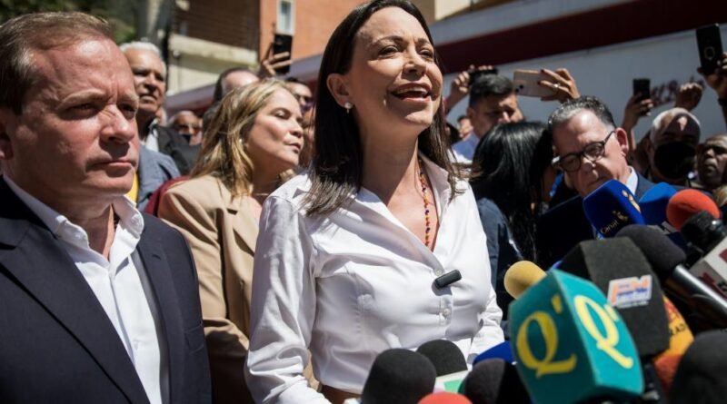 Políticos venezolanos apoyan designación de Edmundo González como candidato