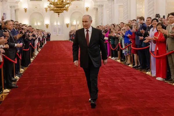 Putin es investido como presidente en el Kremlin para un quinto mandato de seis años