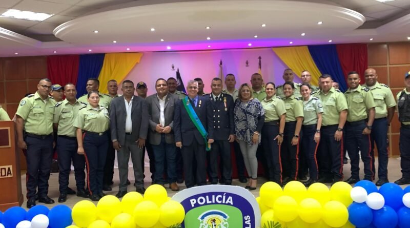 Alcalde José Mosquera Adarme encabeza ceremonia de ascensos en el Día Nacional del Policía