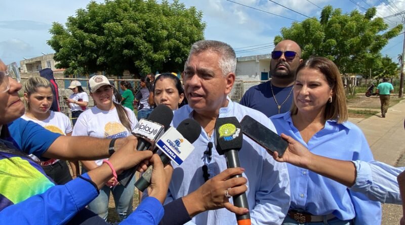 Alcalde José Mosquera ejerció su derecho al voto este 28J