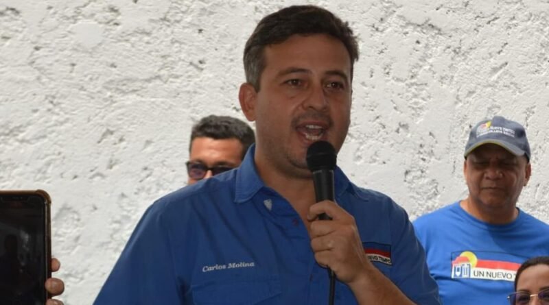 Detienen en Valencia a Carlos Molina, Dirigente de UNT, tras Concentración Opositora