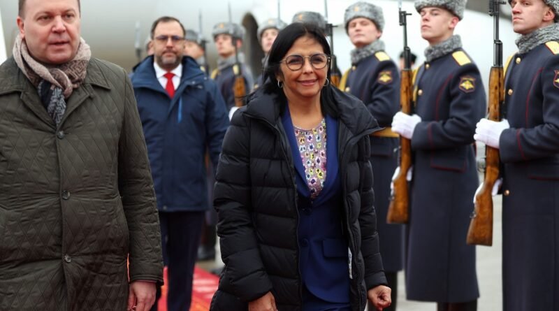 Vicepresidenta Rodríguez y canciller Gil llegan a Rusia para la cumbre de los BRICS