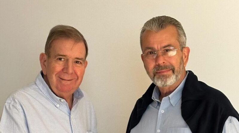 Edmundo González se reunió con el rector del CNE Juan Carlos Delpino para discutir irregularidades del 28 de julio
