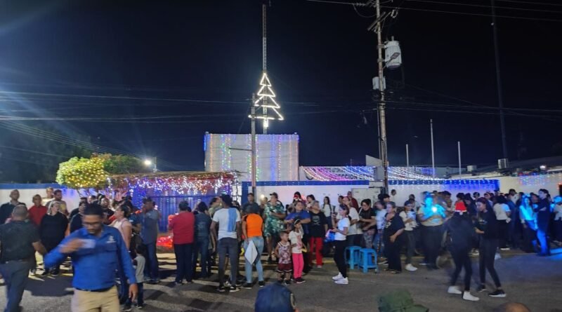 PoliLagunillas inició la Navidad con exitoso Encendido de Luces y Parrandón Navideño 2024