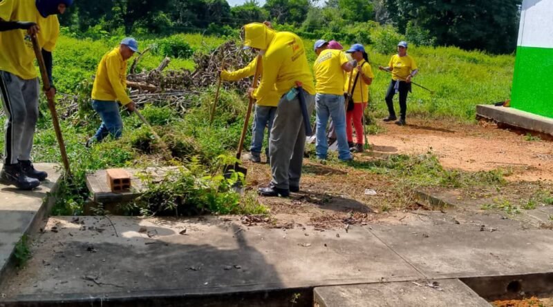 Gobernación del Zulia inicia Jornada de saneamiento en la E.B.E. Luis Aparicio Montiel en el municipio Jesús Enrique Lossada