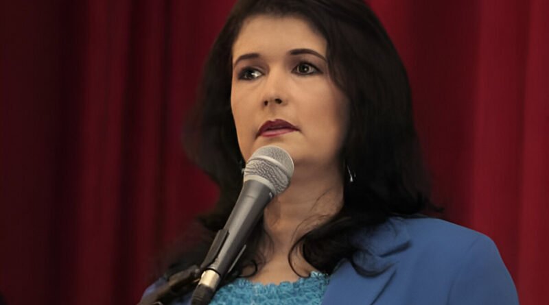 Mary Pili Hernández: Tenemos que pedir perdón a la juventud porque le estamos dejando un peor país