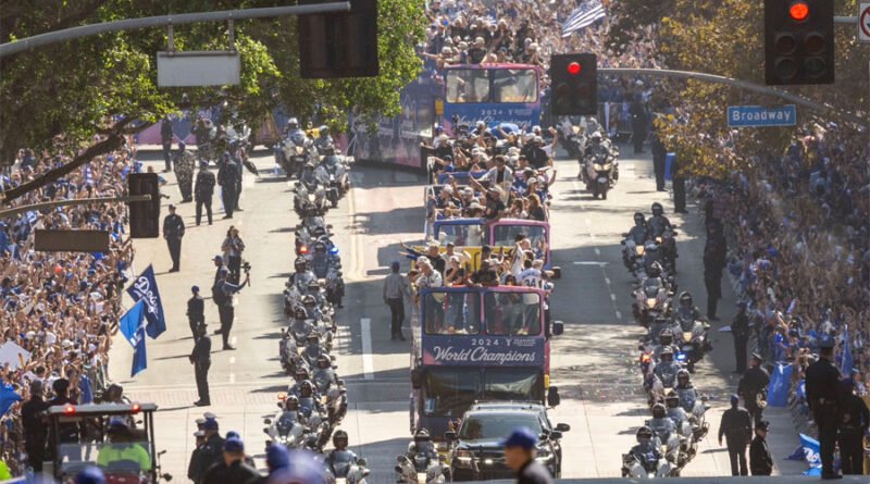 Los Dodgers celebran con su primer desfile en 36 años tras ganar la Serie Mundial