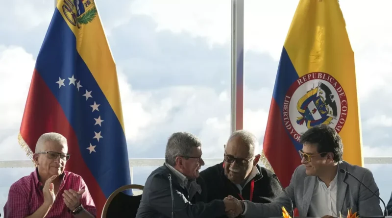 Gobierno colombiano y ELN retoman diálogo este este fin de semana en Caracas