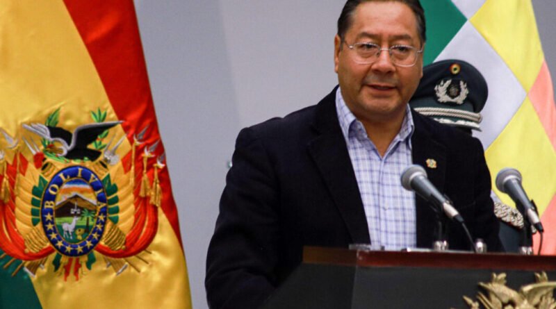 Luis Arce denuncia toma de cuarteles militares por grupos armados en Bolivia