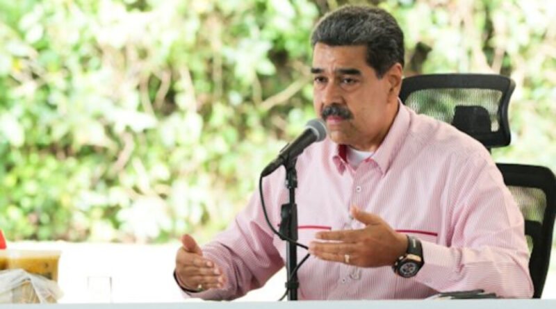 Maduro firma ley que impone hasta 30 años de prisión por promover sanciones internacionales