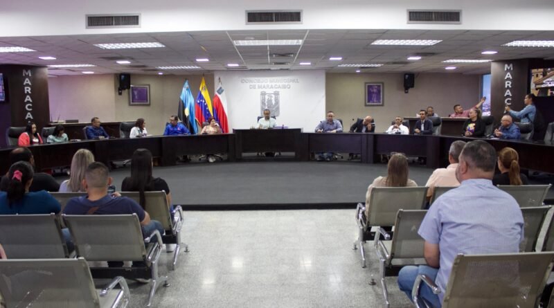 Ediles marabinos aprueban el Plan Anual Operativo y Anteproyecto de Presupuesto 2025 en sesión extraordinaria