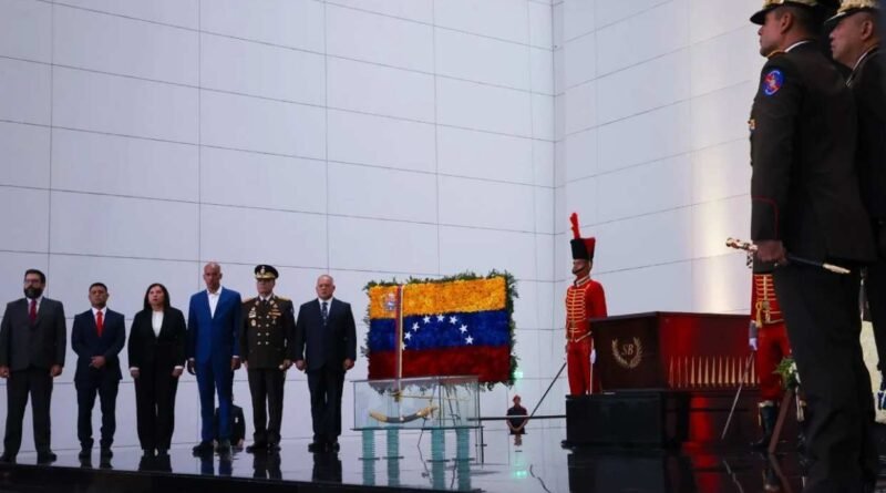 Gobierno Bolivariano conmemora Bicentenario de la Batalla de Ayacucho en el Panteón Nacional