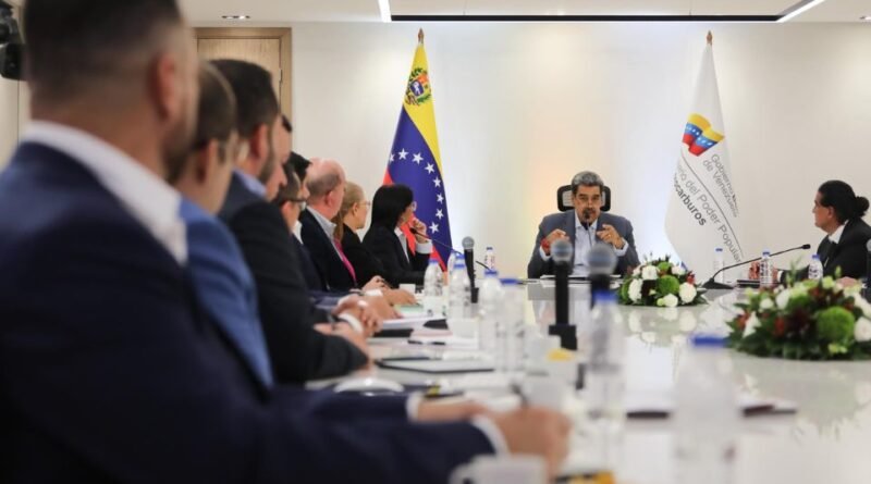 Maduro Fija Meta de 100.000 Barriles Diarios para Petrozamora en 2025