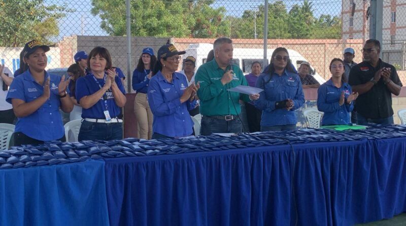 Más de 500 Personas Reciben Lentes Gratis en Lagunillas con el Programa "Con Buenos Ojos"