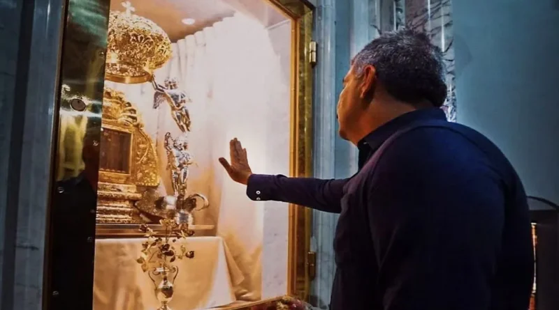 Luis Caldera inicia campaña a la Gobernación del Zulia con visita a la Virgen de Chiquinquirá