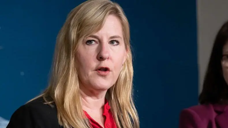 Tragedia en Minnesota: Asesinan a legisladora estatal demócrata y a su esposo en ataque político