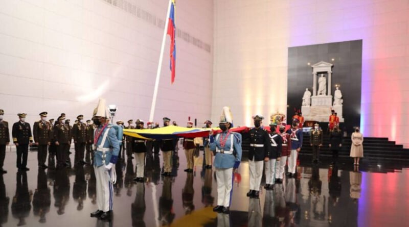 Venezuela conmemora 214 años de Independencia con izada de bandera y ascensos en la FANB
