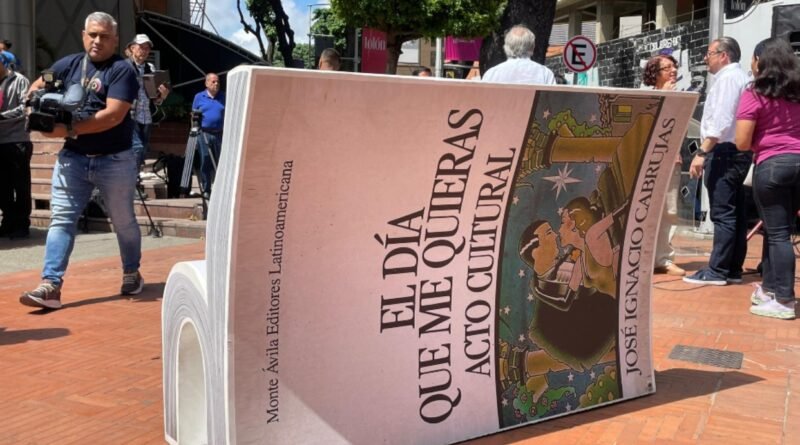 Baruta instala bancos en forma de libros para promover la lectura en espacios públicos
