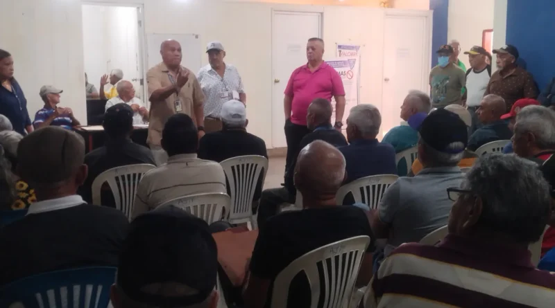 Jubilados petroleros en Cabimas reclaman pago completo del Fondo de Pensiones