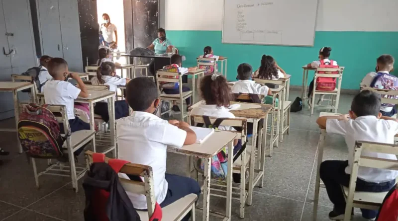 Clases en Venezuela inician el 15 de septiembre: personal administrativo regresa antes
