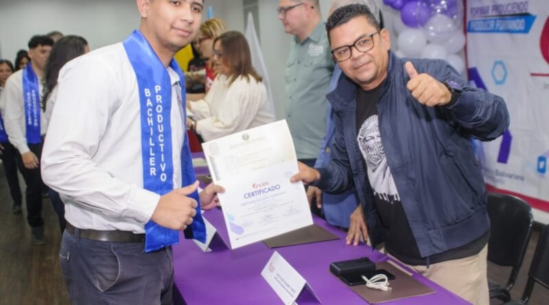 Inces Zulia gradúa a 389 bachilleres productivos en siete municipios del estado