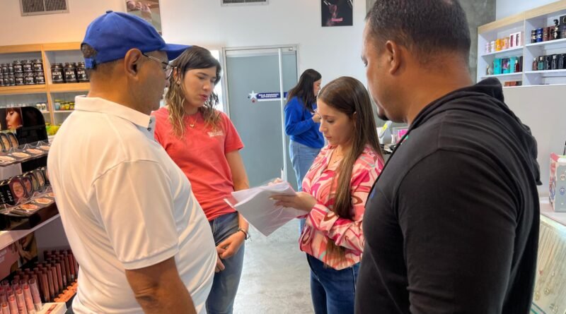 Sedemaul y Sedegas realizan operativo de censo y cobranza en área comercial en Lagunillas