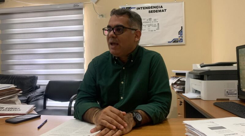 Sedemat exhorta a los comerciantes de Lagunillas a pagar el impuesto municipal para seguir consolidando obras