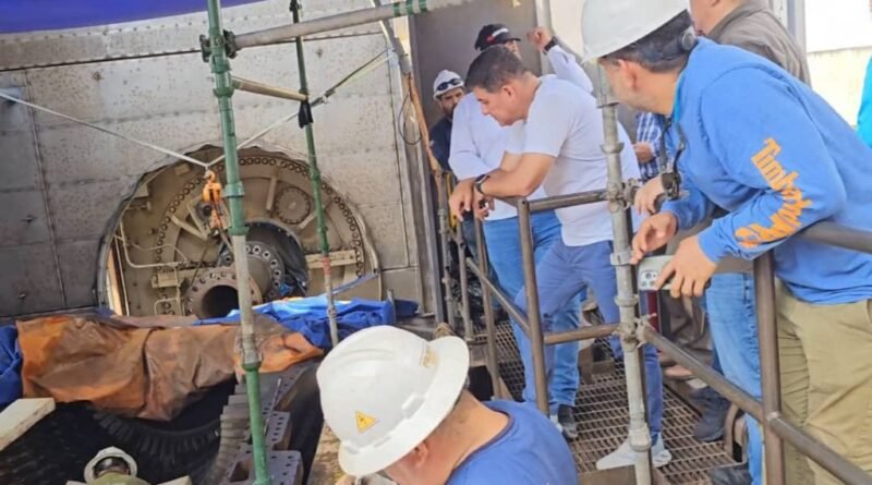 Ministro Márquez inspecciona mantenimiento en Termozulia para reforzar electricidad
