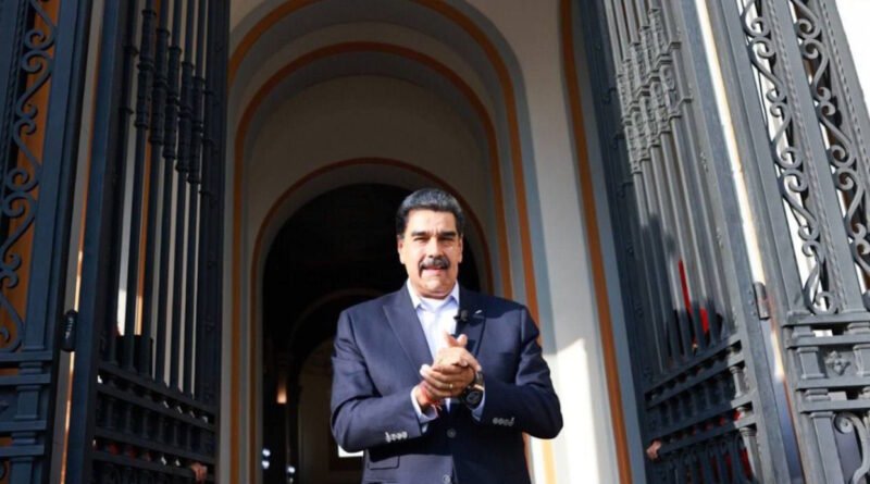 Maduro designa padrinos y madrinas para todos los estados del país y Caracas