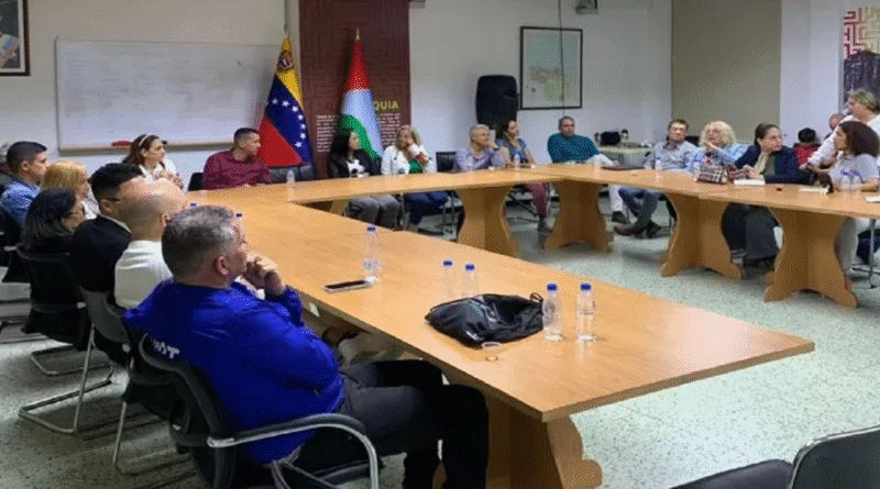 Constituyente de Profesionales y Técnicos inicia fase de debate y sistematización en todo el país