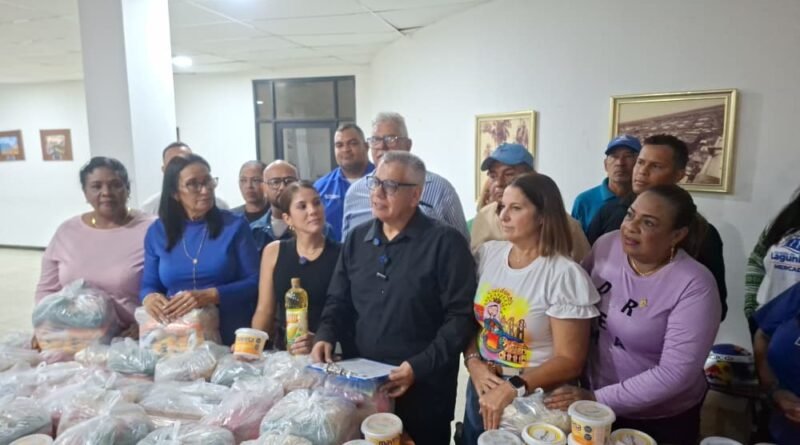 José Mosquera benefició a trabajadores de la Alcaldía de Lagunillas y Concejo Municipal con jornada social