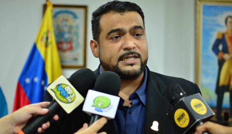 Africano denuncia manipulación mediática y cierra filas con la gestión del alcalde José Mosquera