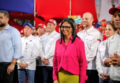 Delcy Rodríguez confirma reapertura de vuelos tras llamada con Trump