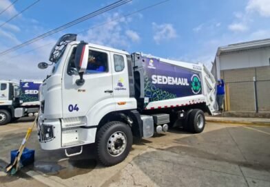 Alcalde José Mosquera fortalece el aseo urbano en Lagunillas con cinco nuevos camiones compactadores