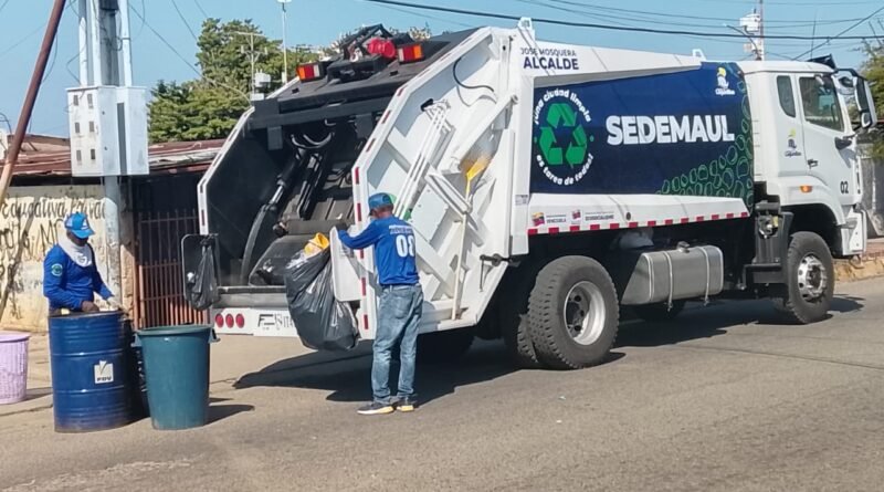 Avanza el orden en Lagunillas: gestión del alcalde José Mosquera activa regulación de desechos comerciales en el casco central
