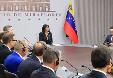 Delcy Rodríguez se reúne con delegación energética de Estados Unidos para inversiones