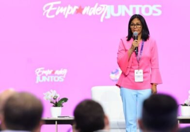 Delcy Rodríguez buscaría acuerdos petroleros en visita a India