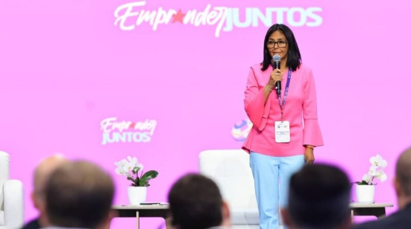 Delcy Rodríguez buscaría acuerdos petroleros en visita a India