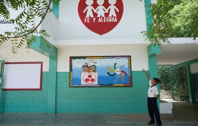 Fe y Alegría reporta 12 alumnos fallecidos y 19 escuelas dañadas