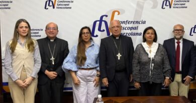 Oposición de 2015 busca junto a la Iglesia garantías políticas en Venezuela